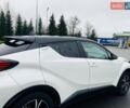Белый Тойота C-HR, объемом двигателя 1.99 л и пробегом 91 тыс. км за 26350 $, фото 4 на Automoto.ua