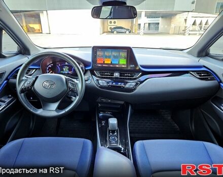 Білий Тойота C-HR, об'ємом двигуна 0 л та пробігом 62 тис. км за 18800 $, фото 6 на Automoto.ua