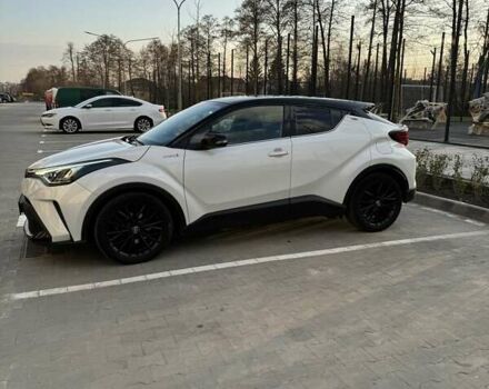 Белый Тойота C-HR, объемом двигателя 1.99 л и пробегом 74 тыс. км за 28500 $, фото 8 на Automoto.ua