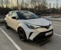 Белый Тойота C-HR, объемом двигателя 1.99 л и пробегом 74 тыс. км за 28500 $, фото 1 на Automoto.ua