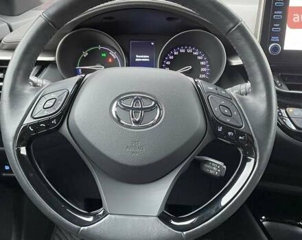 Белый Тойота C-HR, объемом двигателя 1.99 л и пробегом 64 тыс. км за 27507 $, фото 11 на Automoto.ua