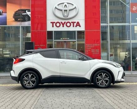 Белый Тойота C-HR, объемом двигателя 1.99 л и пробегом 64 тыс. км за 27507 $, фото 7 на Automoto.ua
