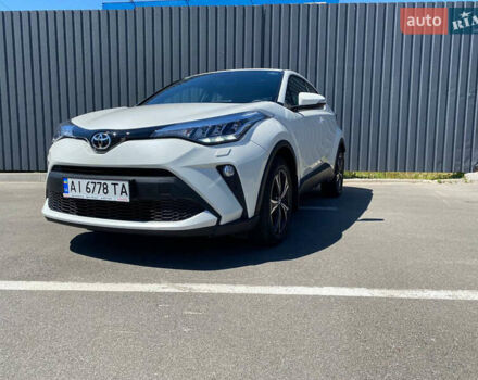 Білий Тойота C-HR, об'ємом двигуна 1.2 л та пробігом 40 тис. км за 24900 $, фото 6 на Automoto.ua