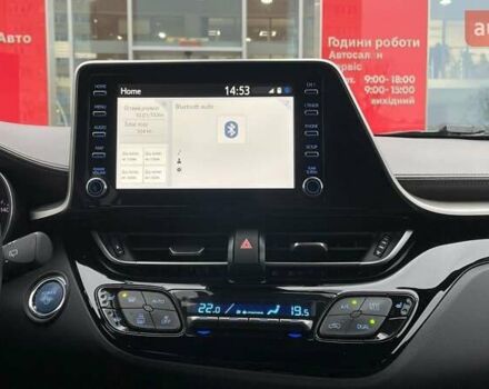 Белый Тойота C-HR, объемом двигателя 1.99 л и пробегом 64 тыс. км за 27507 $, фото 25 на Automoto.ua