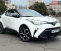 Белый Тойота C-HR, объемом двигателя 1.99 л и пробегом 32 тыс. км за 23999 $, фото 1 на Automoto.ua