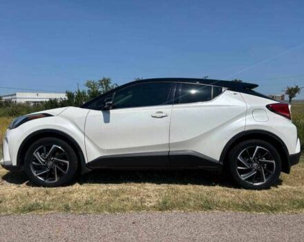 Белый Тойота C-HR, объемом двигателя 2 л и пробегом 57 тыс. км за 6300 $, фото 1 на Automoto.ua