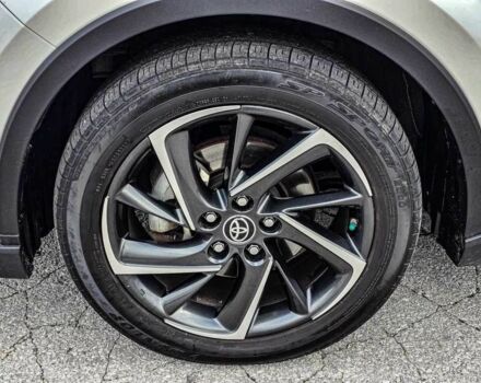 Білий Тойота C-HR, об'ємом двигуна 2 л та пробігом 46 тис. км за 9000 $, фото 10 на Automoto.ua