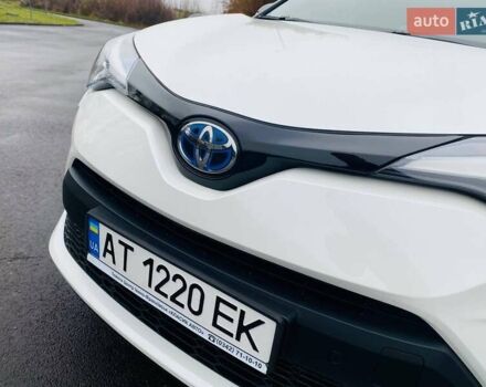 Белый Тойота C-HR, объемом двигателя 1.99 л и пробегом 91 тыс. км за 26350 $, фото 14 на Automoto.ua