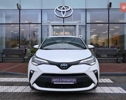 Белый Тойота C-HR, объемом двигателя 1.8 л и пробегом 81 тыс. км за 24905 $, фото 4 на Automoto.ua