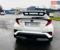 Белый Тойота C-HR, объемом двигателя 1.99 л и пробегом 91 тыс. км за 26350 $, фото 7 на Automoto.ua