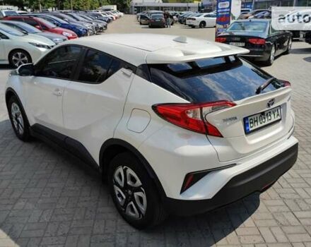 Белый Тойота C-HR, объемом двигателя 0 л и пробегом 17 тыс. км за 24500 $, фото 7 на Automoto.ua