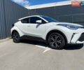 Белый Тойота C-HR, объемом двигателя 1.2 л и пробегом 40 тыс. км за 25500 $, фото 1 на Automoto.ua