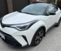 Белый Тойота C-HR, объемом двигателя 2 л и пробегом 73 тыс. км за 26900 $, фото 1 на Automoto.ua