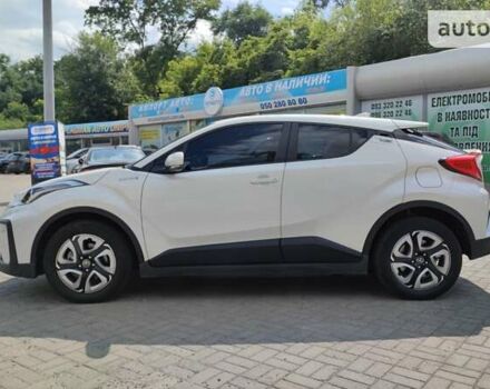 Белый Тойота C-HR, объемом двигателя 0 л и пробегом 17 тыс. км за 24500 $, фото 1 на Automoto.ua