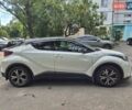 Белый Тойота C-HR, объемом двигателя 1.99 л и пробегом 55 тыс. км за 28400 $, фото 1 на Automoto.ua