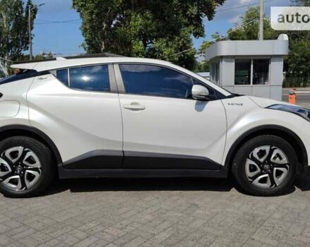 Білий Тойота C-HR, об'ємом двигуна 0 л та пробігом 17 тис. км за 24500 $, фото 12 на Automoto.ua