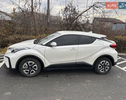 Тойота C-HR 2020 в Мукачеве на Automoto.ua Белый Тойота C-HR, объемом двигателя 0 л и пробегом 84 тыс. км за 16999 $, фото 1 на Automoto.ua