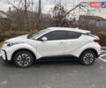 Тойота C-HR 2020 в Мукачеве на Automoto.ua Белый Тойота C-HR, объемом двигателя 0 л и пробегом 84 тыс. км за 16999 $, фото 1 на Automoto.ua