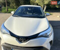 Белый Тойота C-HR, объемом двигателя 1.99 л и пробегом 76 тыс. км за 20999 $, фото 2 на Automoto.ua