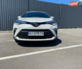 Белый Тойота C-HR, объемом двигателя 1.2 л и пробегом 40 тыс. км за 25500 $, фото 1 на Automoto.ua