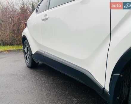 Белый Тойота C-HR, объемом двигателя 1.99 л и пробегом 91 тыс. км за 26350 $, фото 15 на Automoto.ua