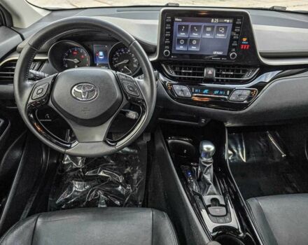 Білий Тойота C-HR, об'ємом двигуна 2 л та пробігом 46 тис. км за 9000 $, фото 5 на Automoto.ua