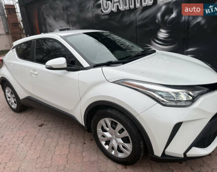 Білий Тойота C-HR, об'ємом двигуна 1.99 л та пробігом 28 тис. км за 24000 $, фото 2 на Automoto.ua
