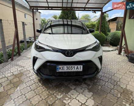 Белый Тойота C-HR, объемом двигателя 1.99 л и пробегом 135 тыс. км за 26900 $, фото 16 на Automoto.ua
