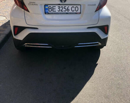 Белый Тойота C-HR, объемом двигателя 2 л и пробегом 36 тыс. км за 28900 $, фото 11 на Automoto.ua