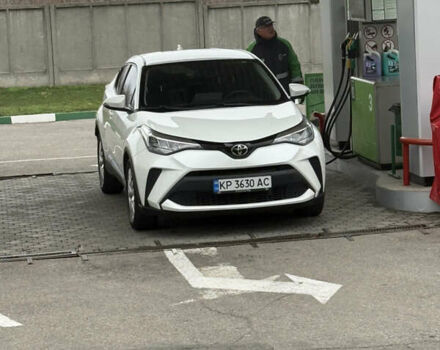 Білий Тойота C-HR, об'ємом двигуна 1.99 л та пробігом 28 тис. км за 24000 $, фото 14 на Automoto.ua