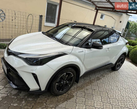 Белый Тойота C-HR, объемом двигателя 1.99 л и пробегом 135 тыс. км за 26900 $, фото 6 на Automoto.ua