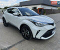 Белый Тойота C-HR, объемом двигателя 1.8 л и пробегом 38 тыс. км за 28900 $, фото 1 на Automoto.ua