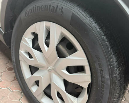 Білий Тойота C-HR, об'ємом двигуна 1.99 л та пробігом 28 тис. км за 24000 $, фото 5 на Automoto.ua