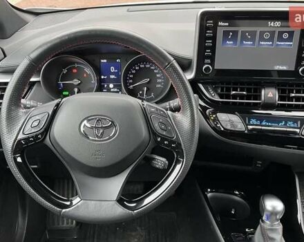 Белый Тойота C-HR, объемом двигателя 1.99 л и пробегом 26 тыс. км за 30700 $, фото 8 на Automoto.ua