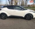 Білий Тойота C-HR, об'ємом двигуна 1.99 л та пробігом 34 тис. км за 30000 $, фото 4 на Automoto.ua