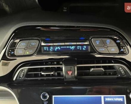 Белый Тойота C-HR, объемом двигателя 1.2 л и пробегом 48 тыс. км за 24519 $, фото 18 на Automoto.ua