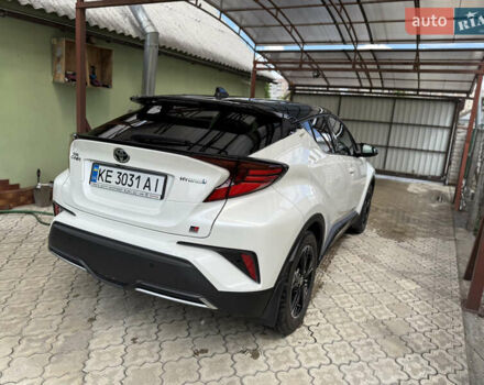 Белый Тойота C-HR, объемом двигателя 1.99 л и пробегом 135 тыс. км за 26900 $, фото 9 на Automoto.ua