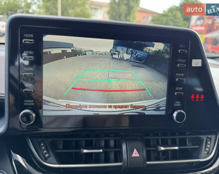 Белый Тойота C-HR, объемом двигателя 1.8 л и пробегом 38 тыс. км за 28900 $, фото 12 на Automoto.ua