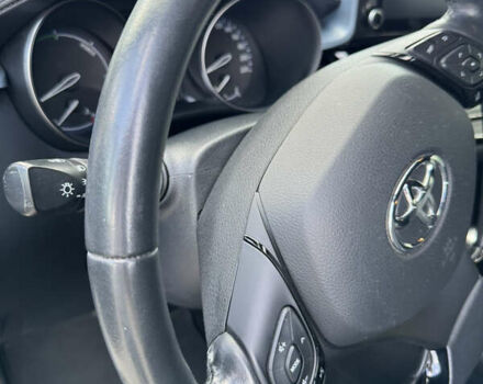 Белый Тойота C-HR, объемом двигателя 1.8 л и пробегом 38 тыс. км за 28900 $, фото 20 на Automoto.ua