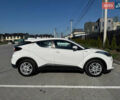 Белый Тойота C-HR, объемом двигателя 1.8 л и пробегом 51 тыс. км за 27500 $, фото 1 на Automoto.ua