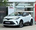 Белый Тойота C-HR, объемом двигателя 1.2 л и пробегом 48 тыс. км за 24519 $, фото 1 на Automoto.ua