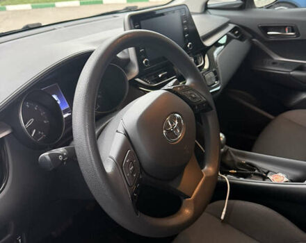 Білий Тойота C-HR, об'ємом двигуна 1.99 л та пробігом 28 тис. км за 24000 $, фото 12 на Automoto.ua