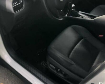 Білий Тойота C-HR, об'ємом двигуна 1.99 л та пробігом 34 тис. км за 30000 $, фото 2 на Automoto.ua