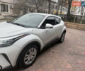 Білий Тойота C-HR, об'ємом двигуна 1.99 л та пробігом 28 тис. км за 24000 $, фото 3 на Automoto.ua