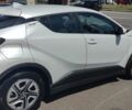 Белый Тойота C-HR, объемом двигателя 0 л и пробегом 34 тыс. км за 17700 $, фото 4 на Automoto.ua