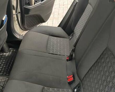 Белый Тойота C-HR, объемом двигателя 1.8 л и пробегом 86 тыс. км за 28000 $, фото 7 на Automoto.ua