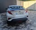 Белый Тойота C-HR, объемом двигателя 0 л и пробегом 73 тыс. км за 19000 $, фото 1 на Automoto.ua