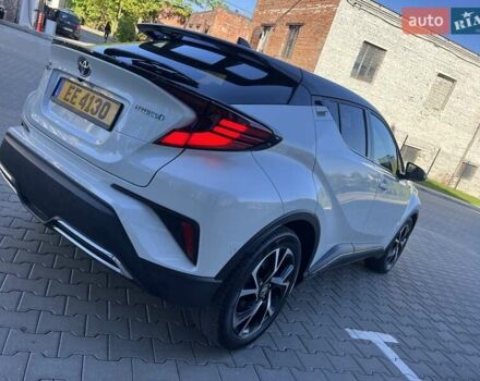 Белый Тойота C-HR, объемом двигателя 1.99 л и пробегом 27 тыс. км за 27500 $, фото 27 на Automoto.ua