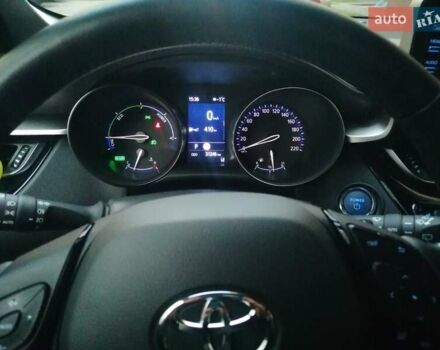 Белый Тойота C-HR, объемом двигателя 1.8 л и пробегом 31 тыс. км за 31000 $, фото 22 на Automoto.ua