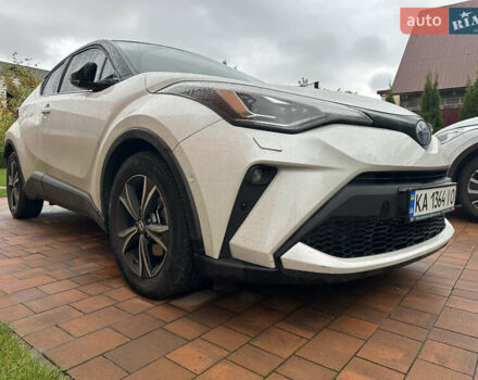 Белый Тойота C-HR, объемом двигателя 1.99 л и пробегом 90 тыс. км за 29700 $, фото 8 на Automoto.ua
